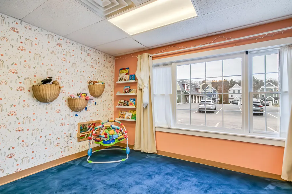 518 U.s. 1 Kittery ME 03904