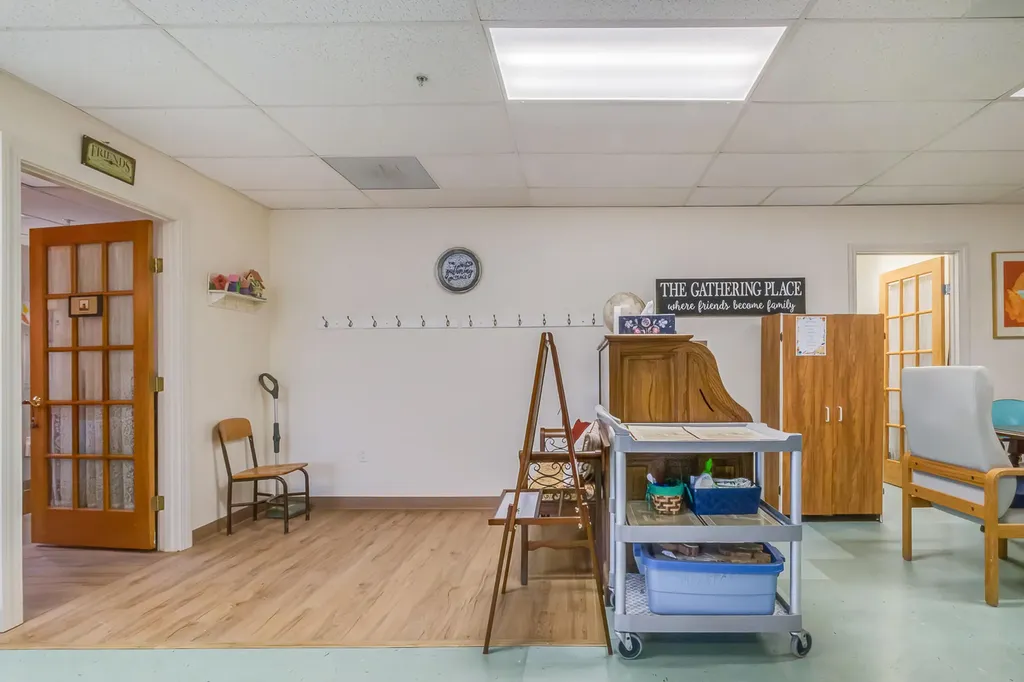 518 U.s. 1 Kittery ME 03904