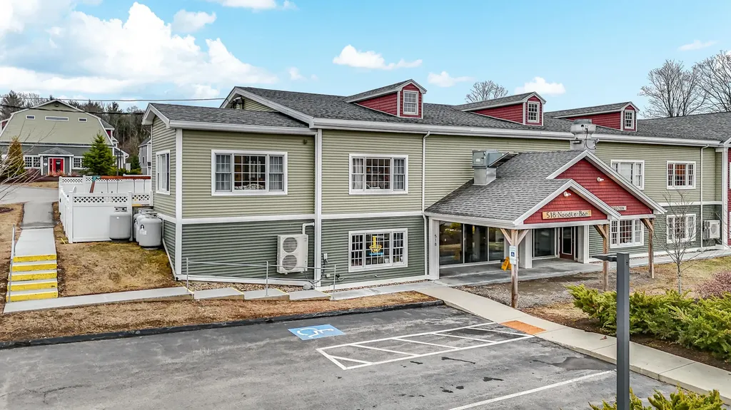 518 U.s. 1 Kittery ME 03904
