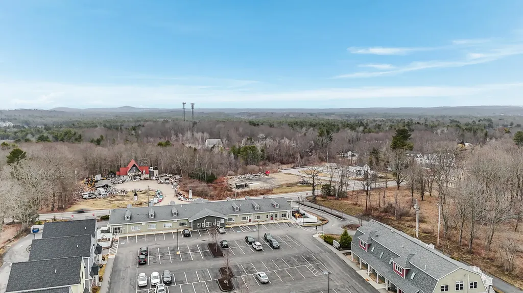 518 U.s. 1 Kittery ME 03904