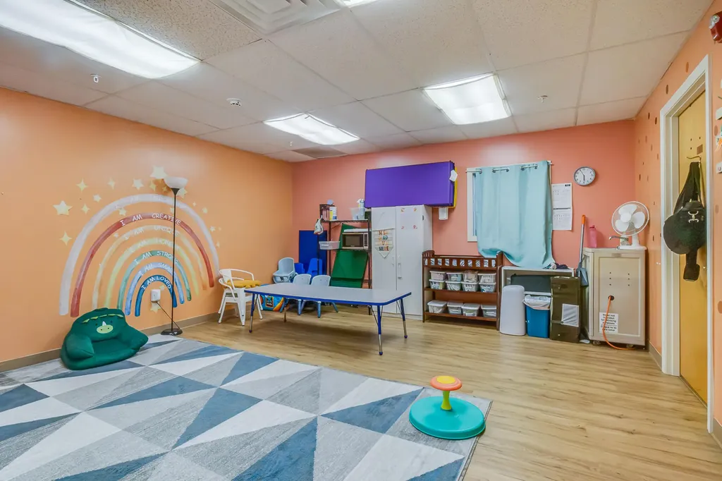 518 U.s. 1 Kittery ME 03904