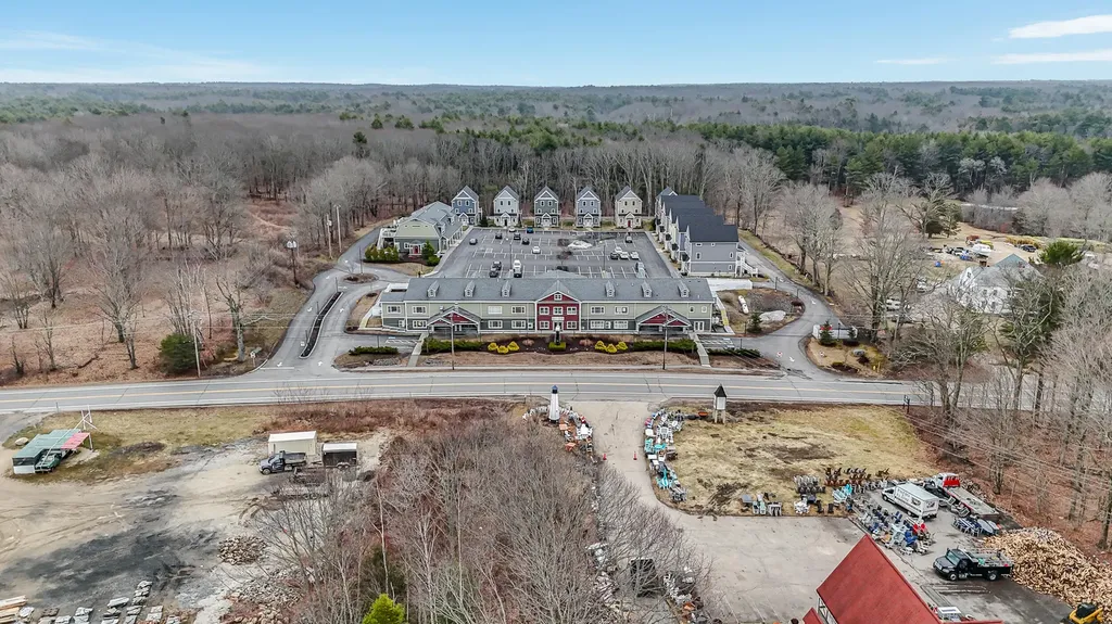 518 U.s. 1 Kittery ME 03904
