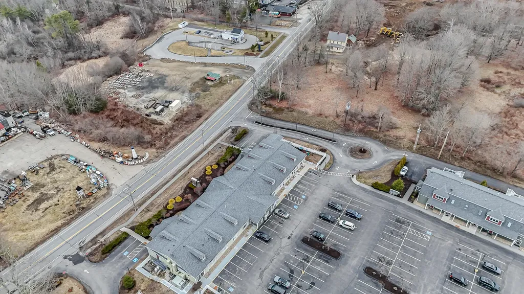 518 U.s. 1 Kittery ME 03904