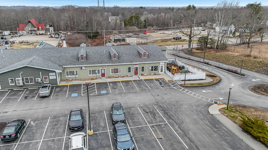518 U.s. 1 Kittery ME 03904