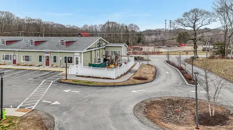 518 U.s. 1 Kittery ME 03904