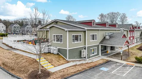 518 U.s. 1 Kittery ME 03904