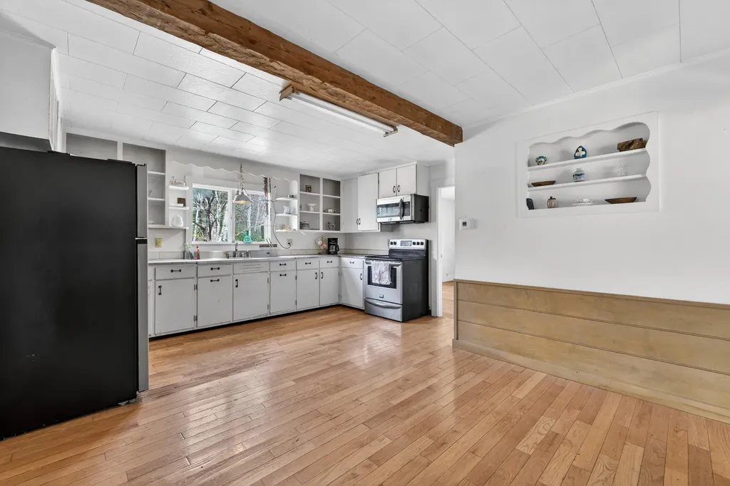 198 Medomak Road Bremen ME 04551