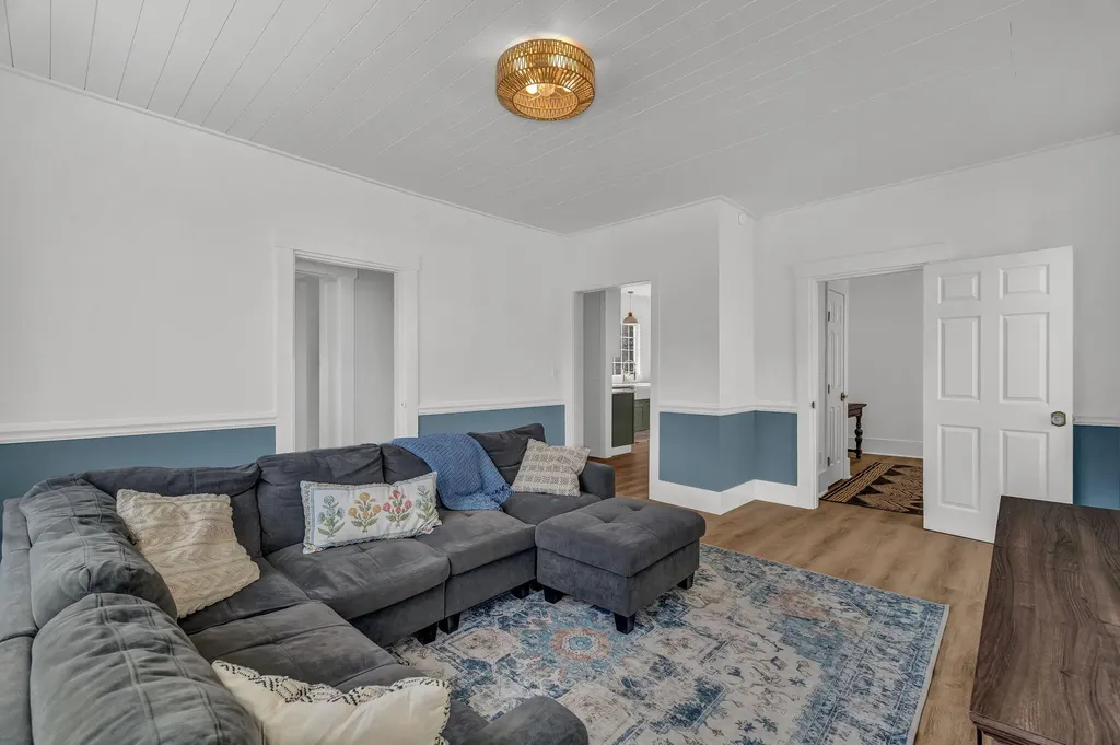 17 Four Rod Road Warren ME 04864