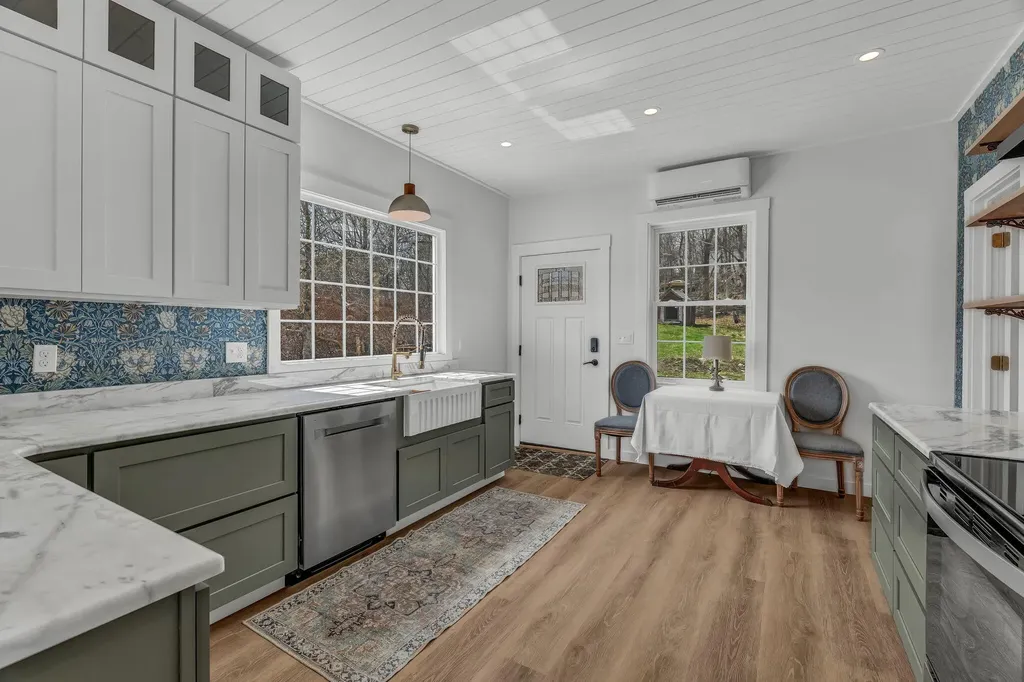 17 Four Rod Road Warren ME 04864