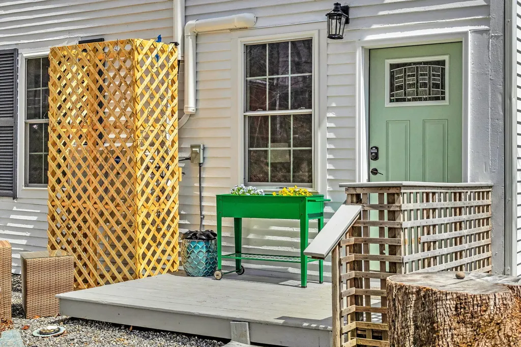17 Four Rod Road Warren ME 04864