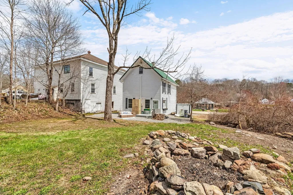 17 Four Rod Road Warren ME 04864