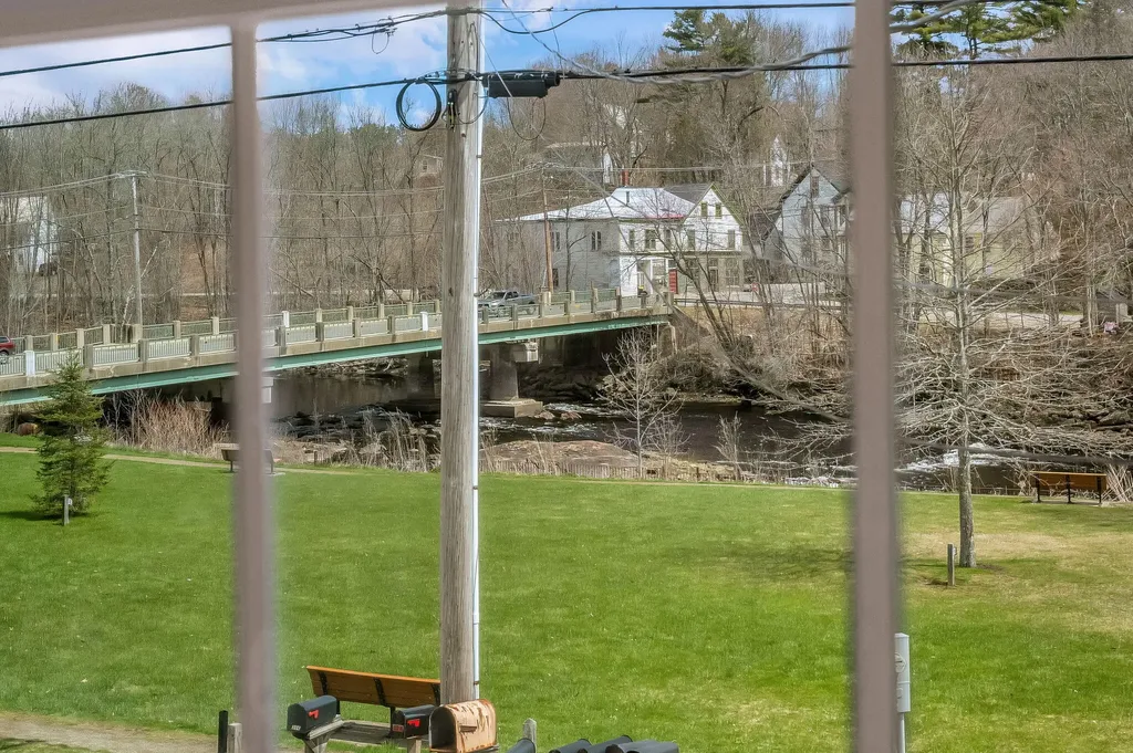 17 Four Rod Road Warren ME 04864