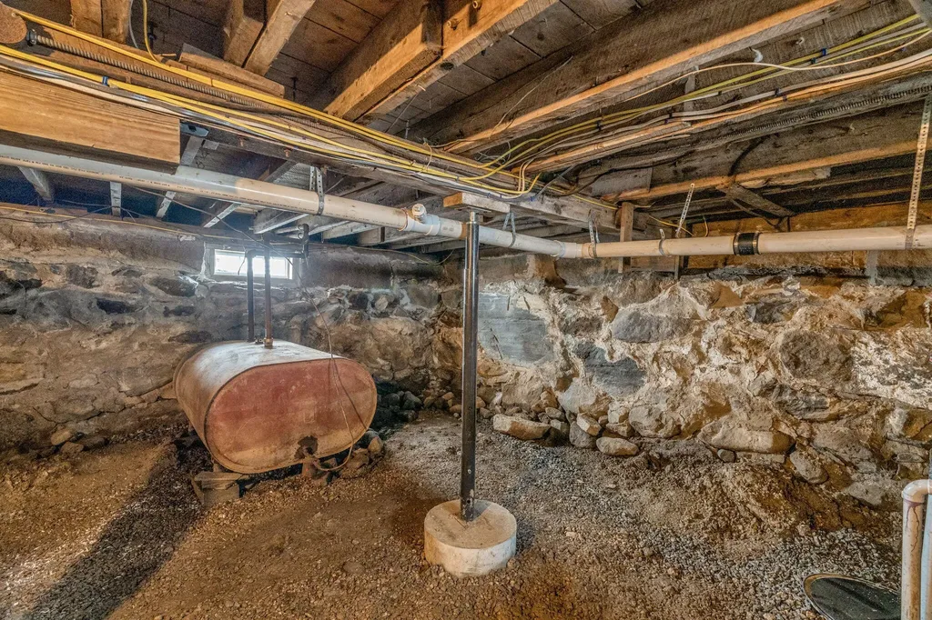 17 Four Rod Road Warren ME 04864
