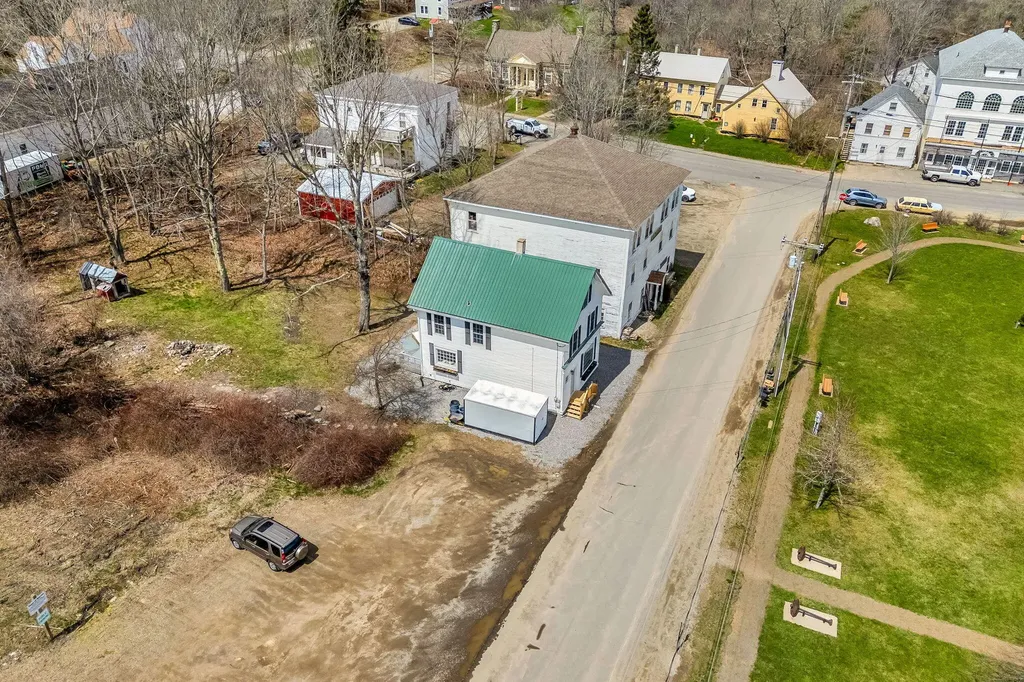 17 Four Rod Road Warren ME 04864
