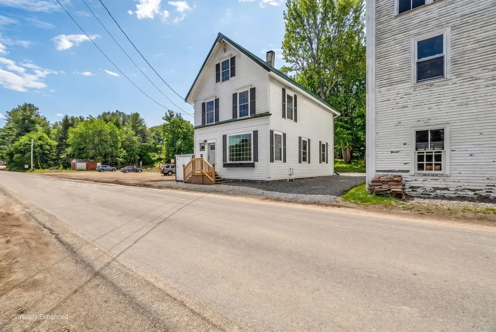 17 Four Rod Road Warren ME 04864