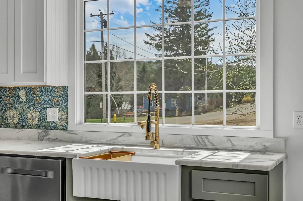 17 Four Rod Road Warren ME 04864