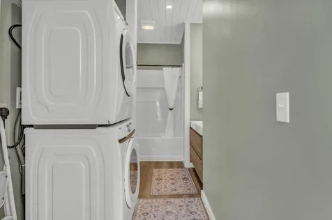 17 Four Rod Road Warren ME 04864