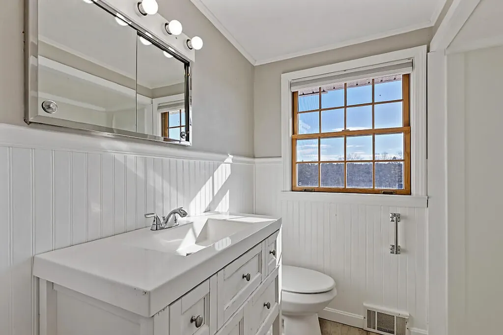 1072 Waterville Road Skowhegan ME 04976