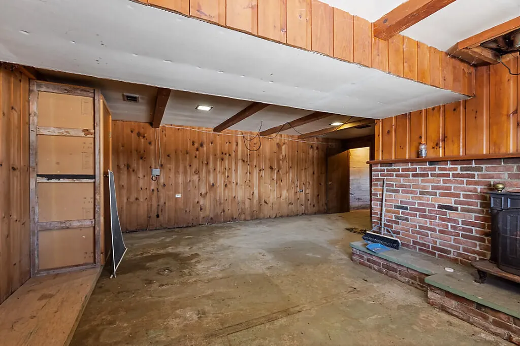 1072 Waterville Road Skowhegan ME 04976