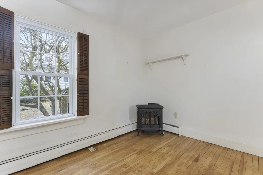 20 Depot Road Falmouth ME 04105