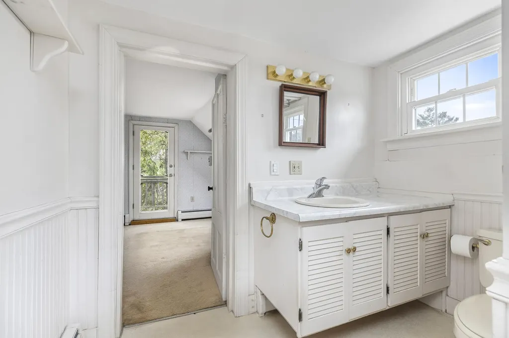 20 Depot Road Falmouth ME 04105