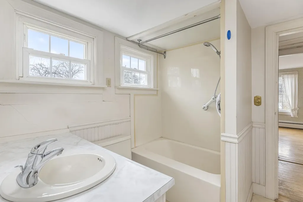 20 Depot Road Falmouth ME 04105
