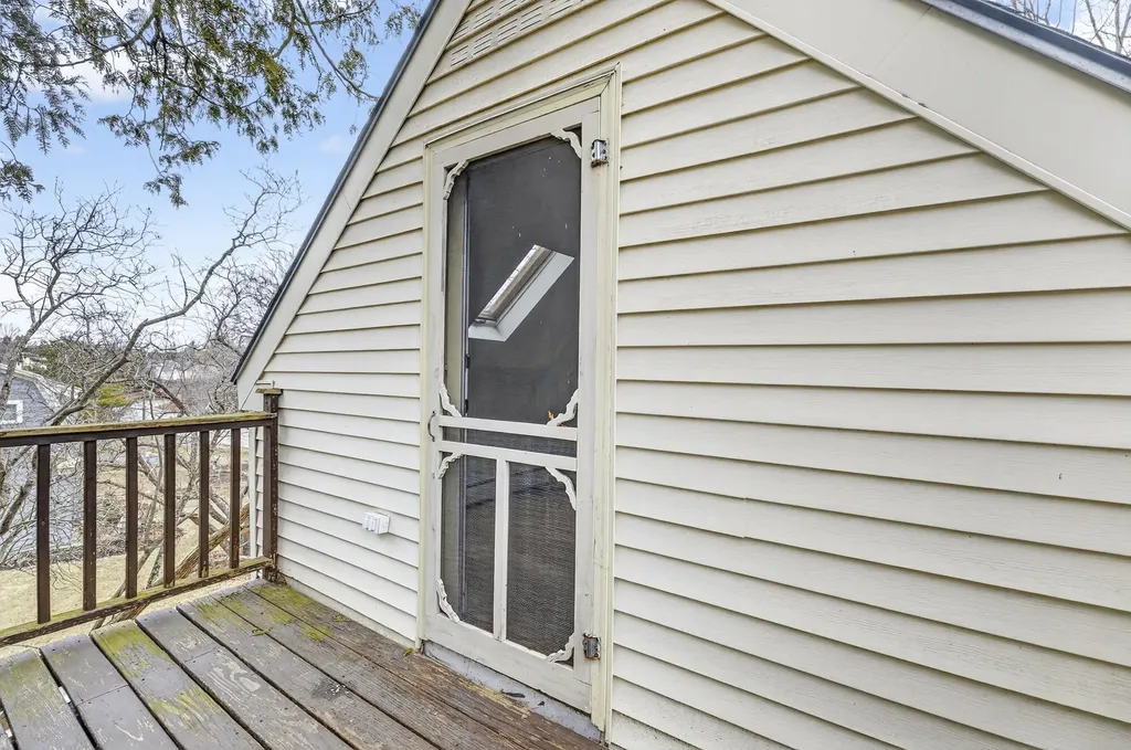 20 Depot Road Falmouth ME 04105