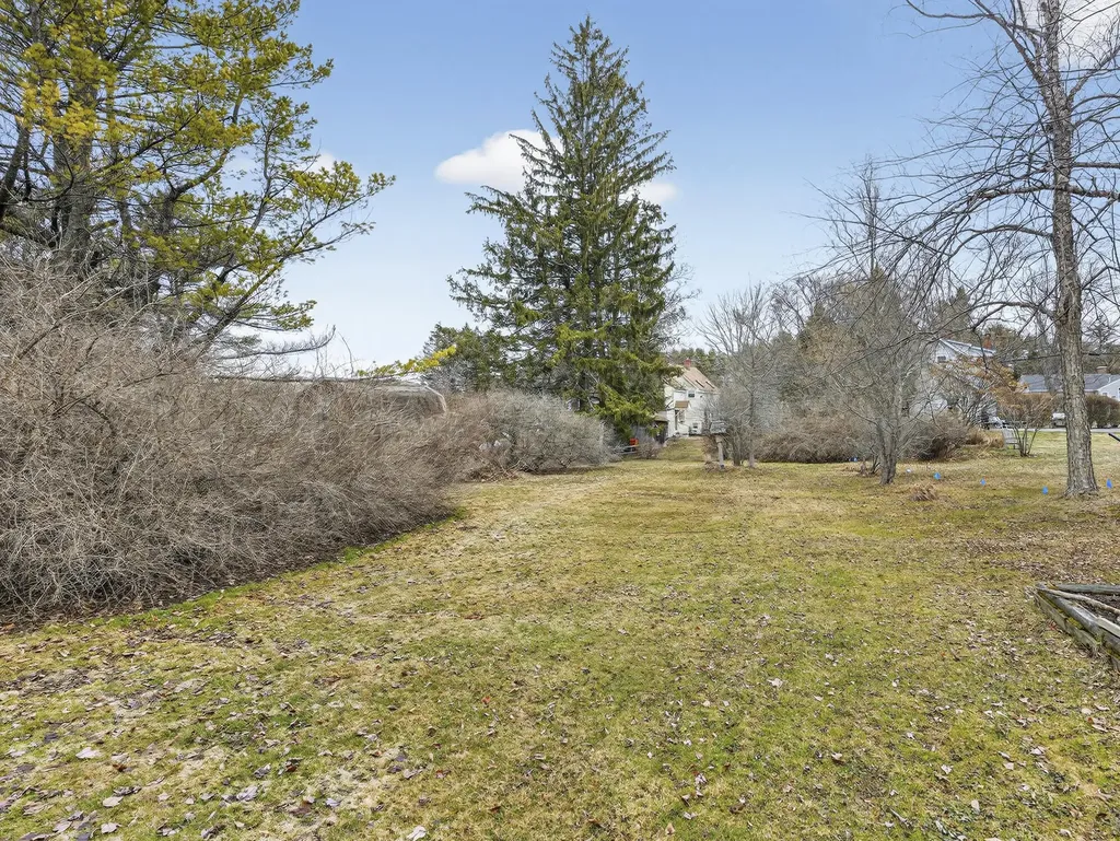 20 Depot Road Falmouth ME 04105