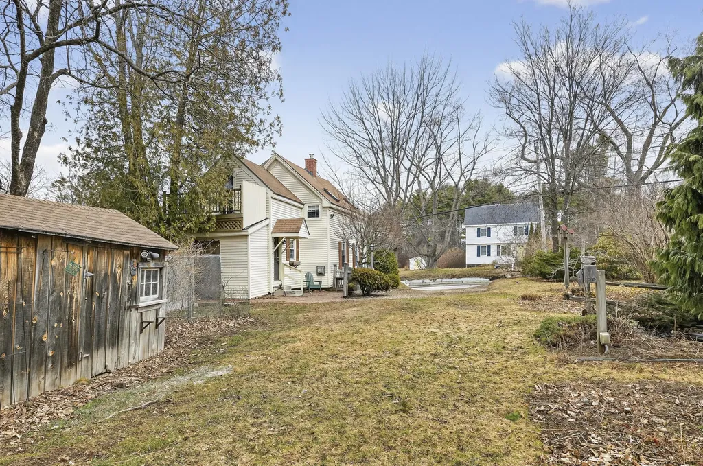 20 Depot Road Falmouth ME 04105