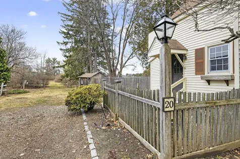 20 Depot Road Falmouth ME 04105