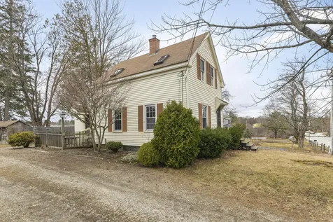 20 Depot Road Falmouth ME 04105
