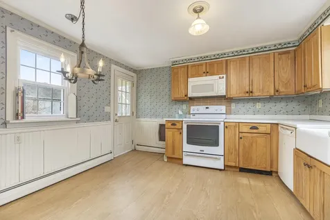 20 Depot Road Falmouth ME 04105