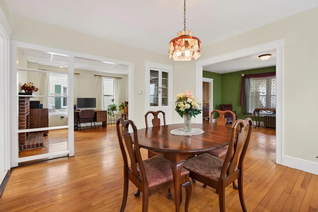 36 Colonial Road Portland ME 04102