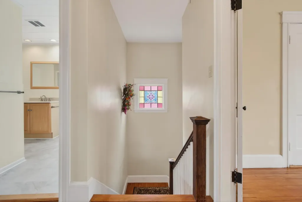 36 Colonial Road Portland ME 04102