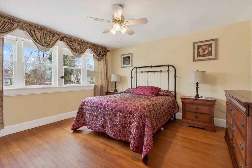 36 Colonial Road Portland ME 04102