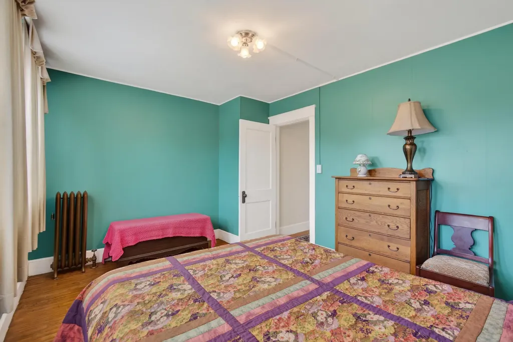 36 Colonial Road Portland ME 04102