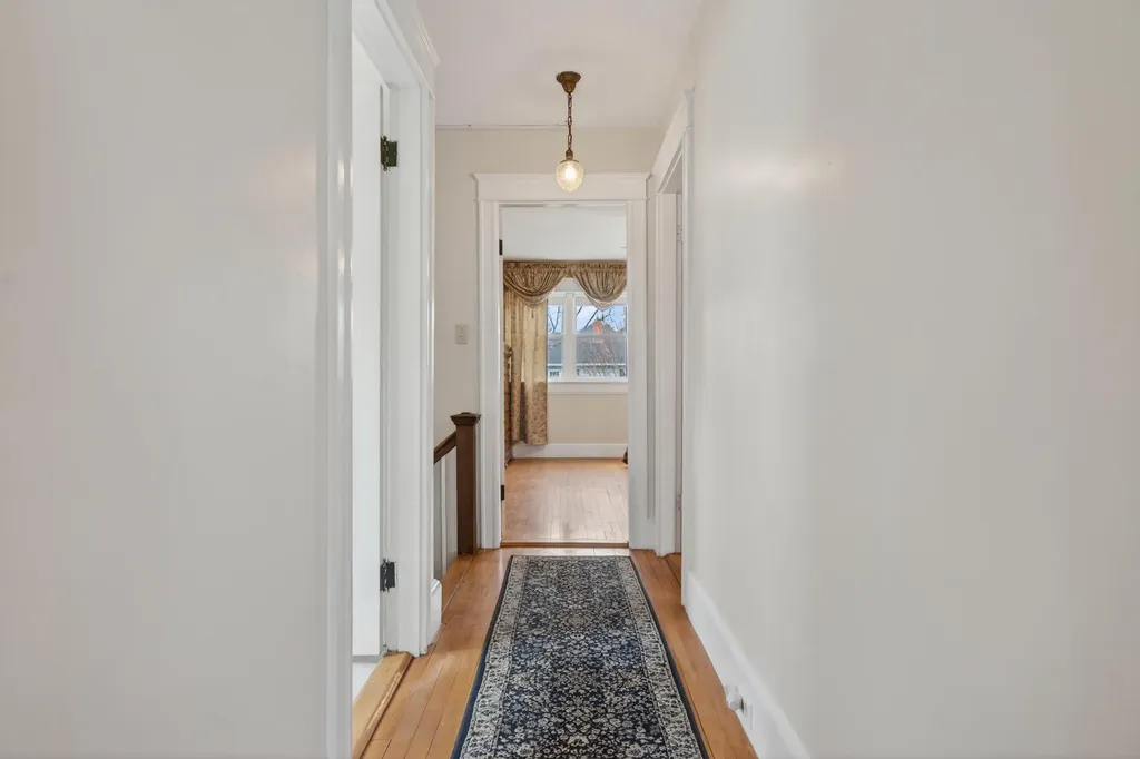 36 Colonial Road Portland ME 04102
