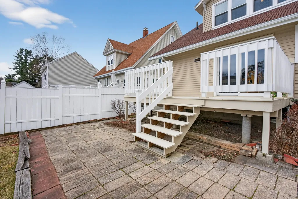 36 Colonial Road Portland ME 04102