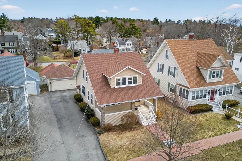 36 Colonial Road Portland ME 04102