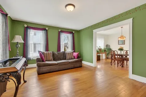 36 Colonial Road Portland ME 04102