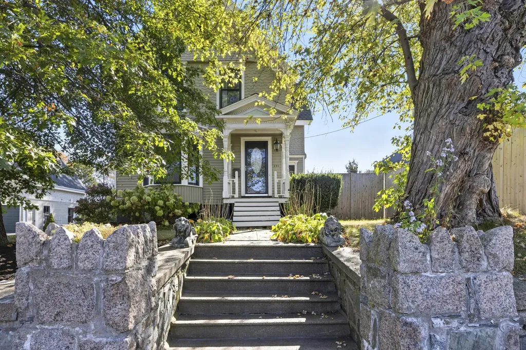 284 Broadway South Portland ME 04106