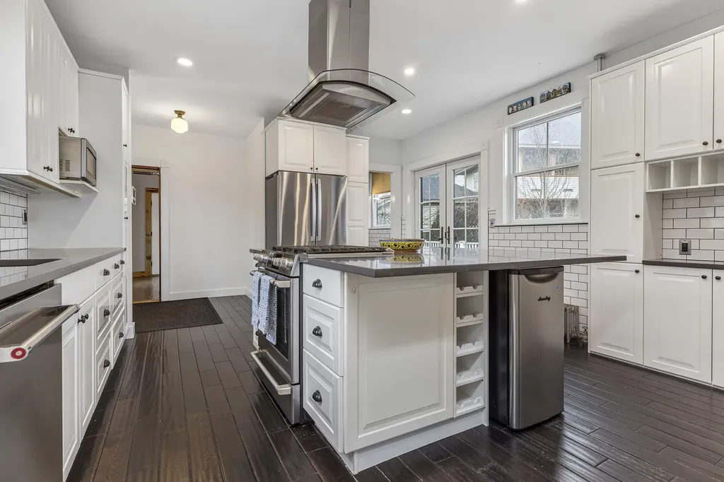 284 Broadway South Portland ME 04106
