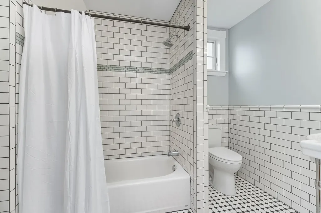 284 Broadway South Portland ME 04106