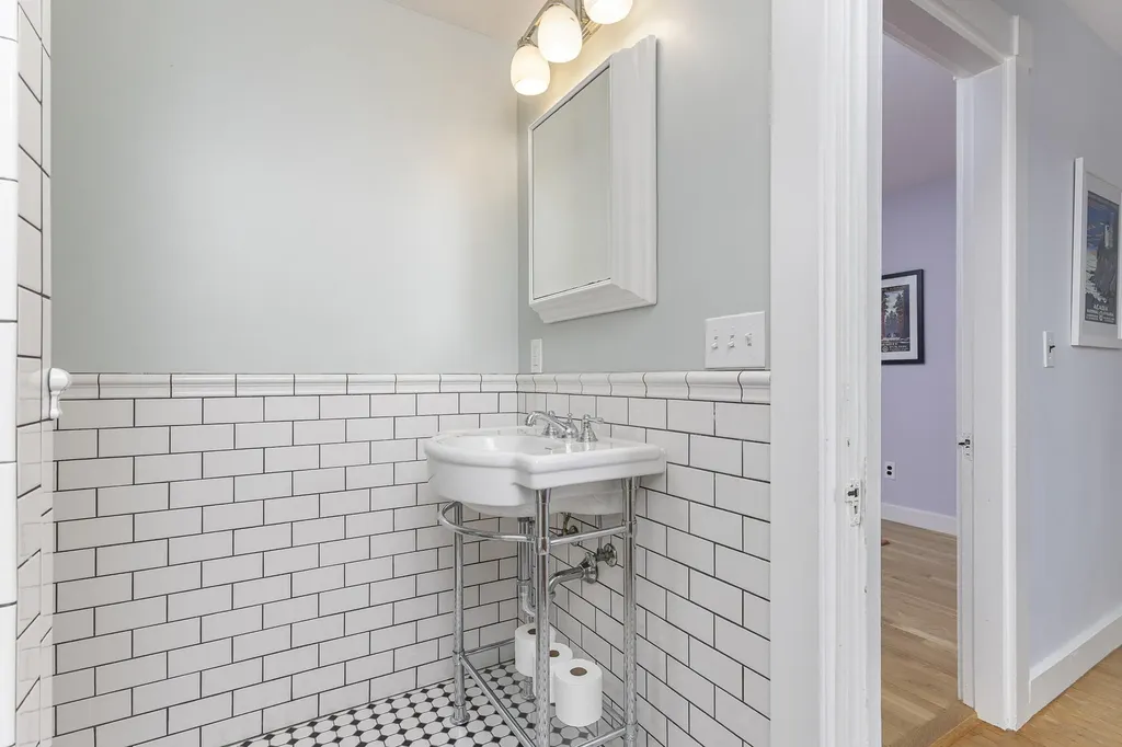 284 Broadway South Portland ME 04106