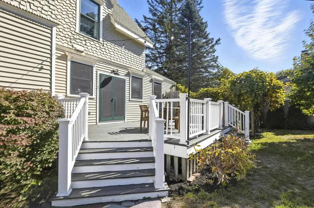 284 Broadway South Portland ME 04106