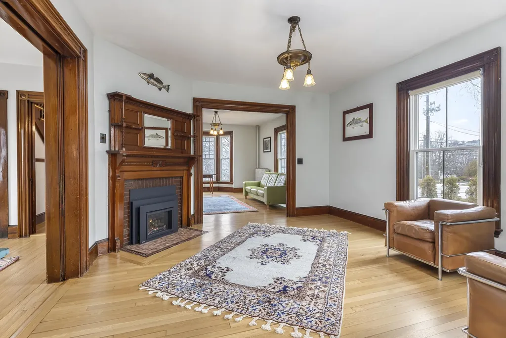 284 Broadway South Portland ME 04106