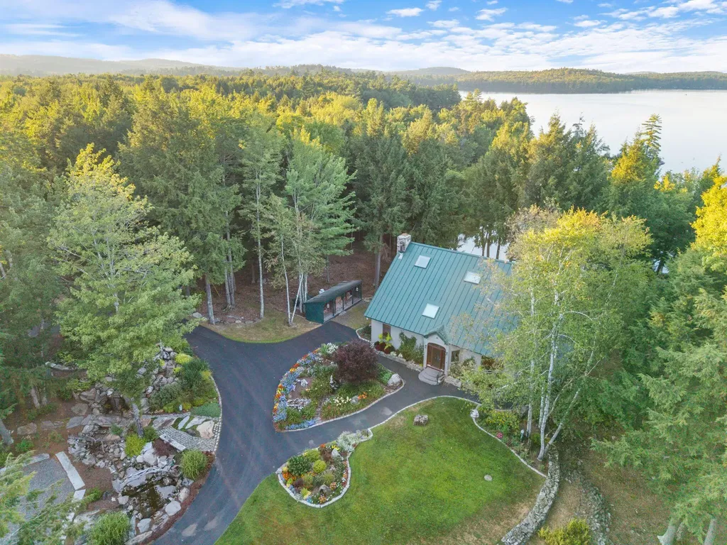 480 Point Drive Mount Vernon ME 04352