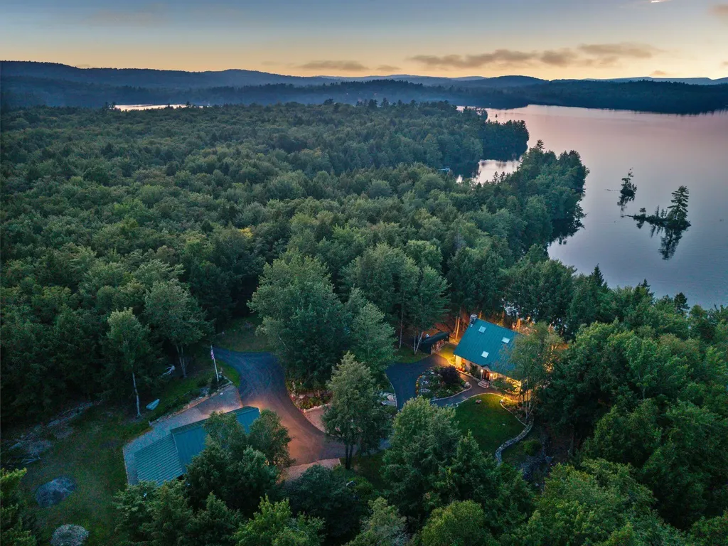 480 Point Drive Mount Vernon ME 04352