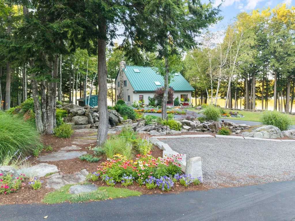 480 Point Drive Mount Vernon ME 04352