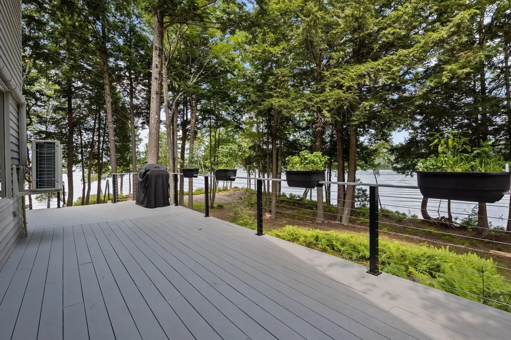 480 Point Drive Mount Vernon ME 04352